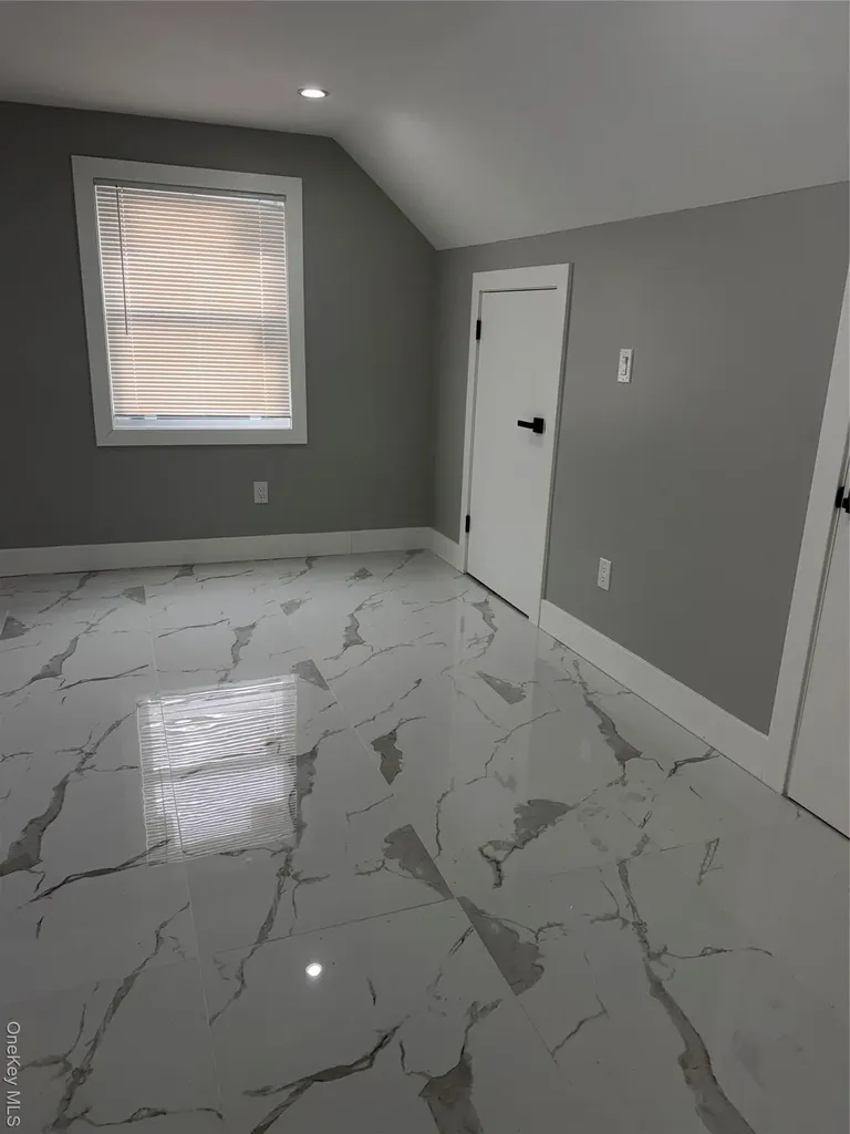 51 Osprey Place Massapequa NY 11758