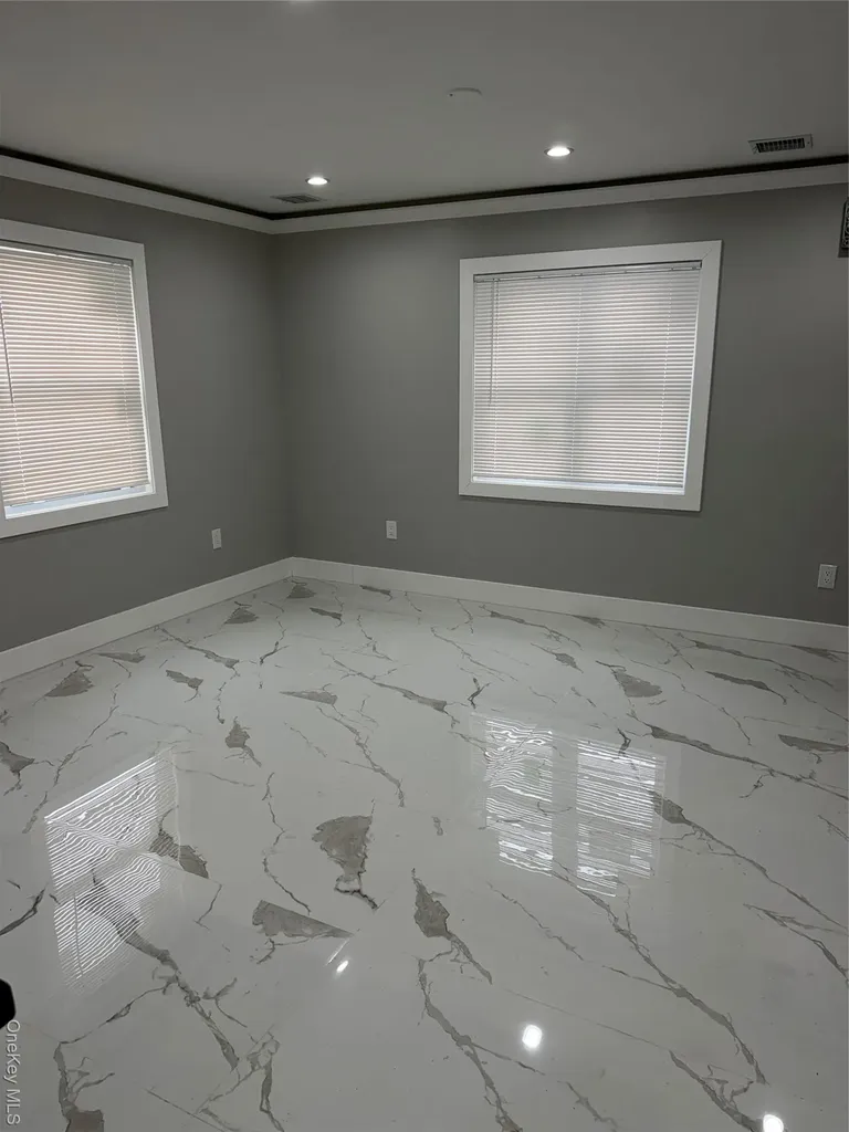 51 Osprey Place Massapequa NY 11758
