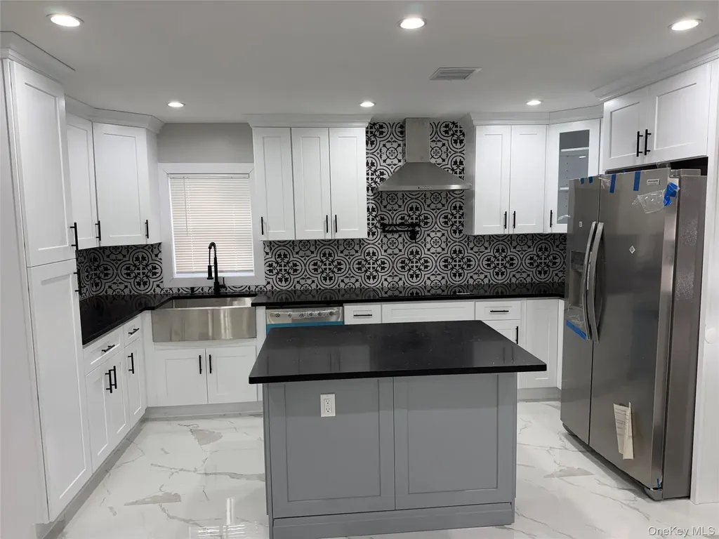 51 Osprey Place Massapequa NY 11758