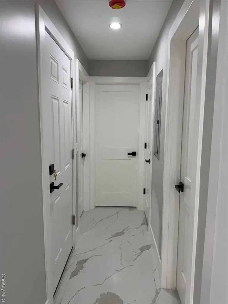 51 Osprey Place Massapequa NY 11758