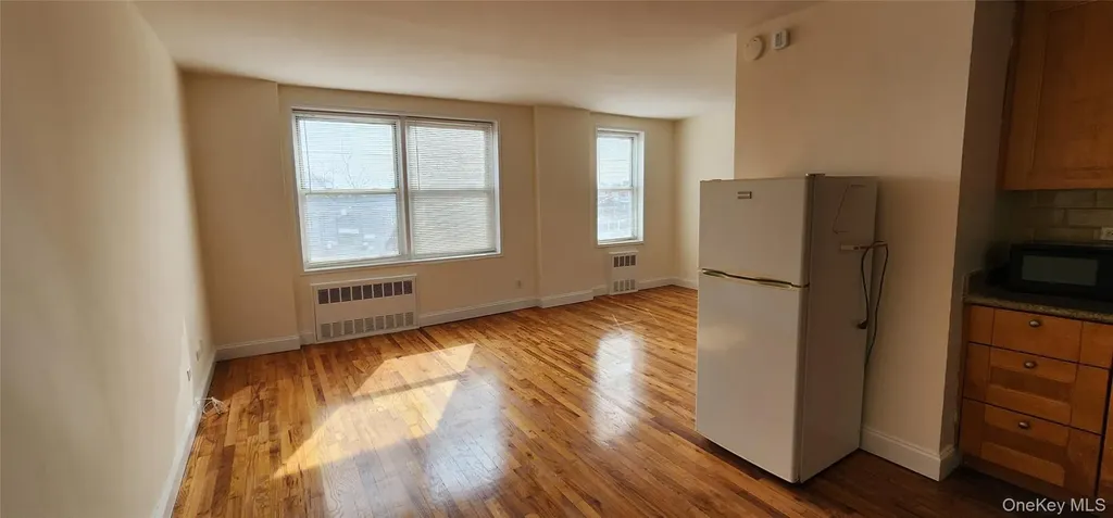 222-89 Braddock Avenue Bellerose NY 11428