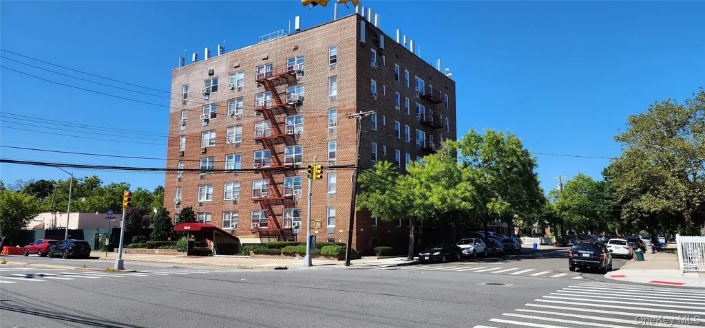 222-89 Braddock Avenue Bellerose NY 11428