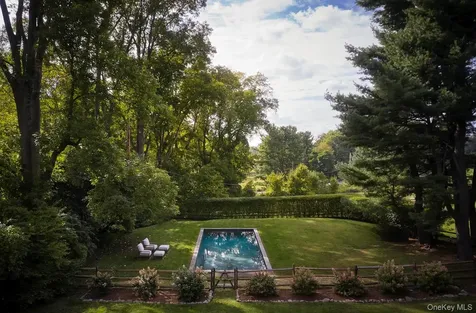 11 Sutton Road Millbrook NY 12545