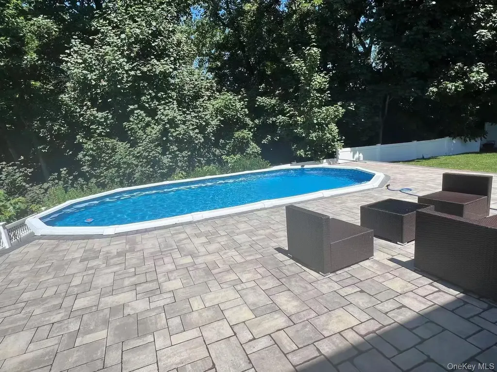 23 Bowman Lane Kings Park NY 11754