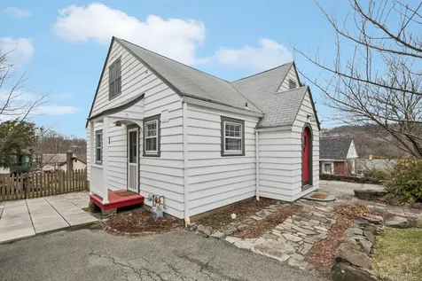 4 Hall Avenue Nyack NY 10960