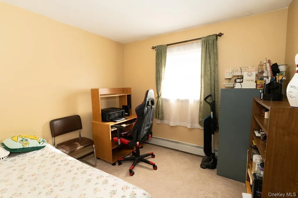 305 S 10th Street New Hyde Park NY 11040