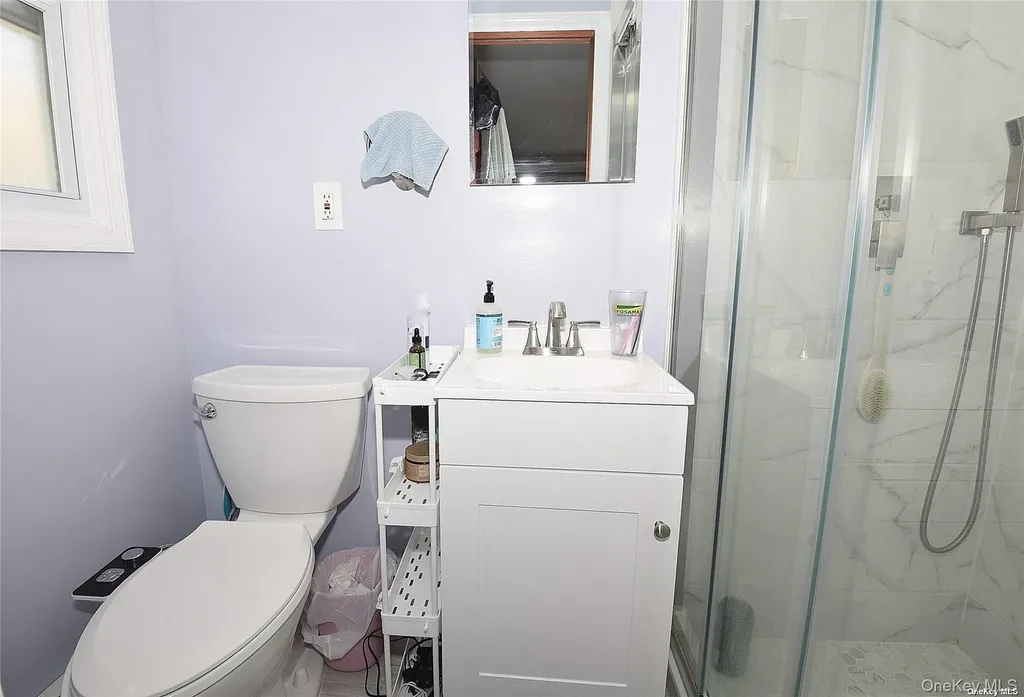 305 S 10th Street New Hyde Park NY 11040