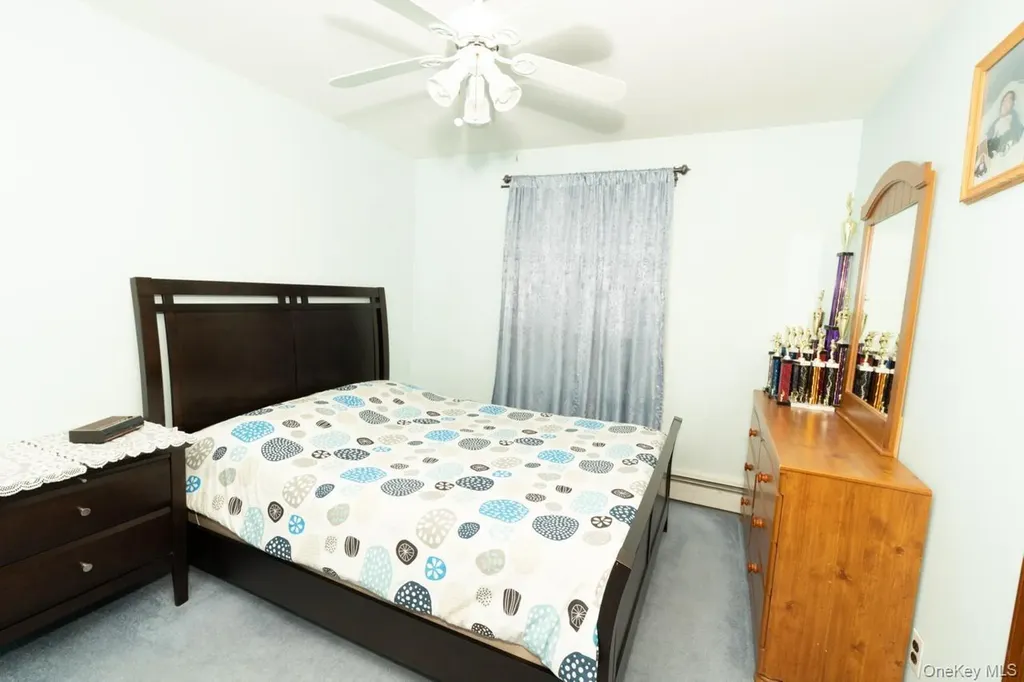 305 S 10th Street New Hyde Park NY 11040