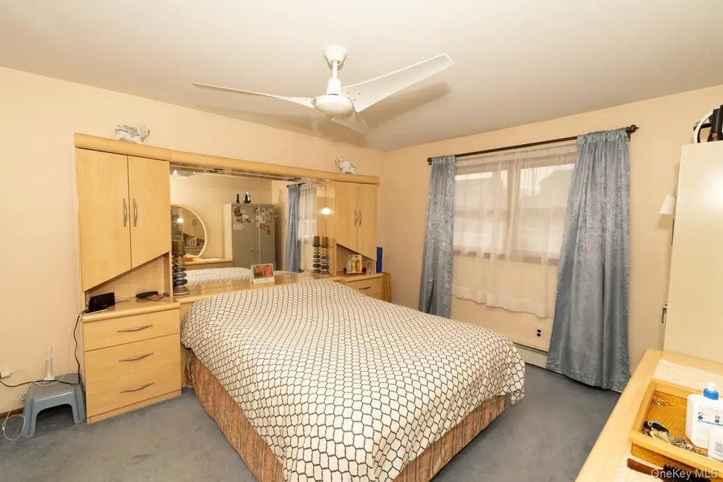 305 S 10th Street New Hyde Park NY 11040