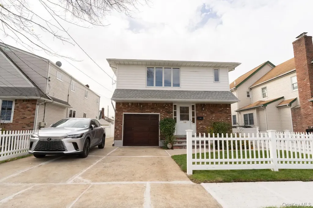 305 S 10th Street New Hyde Park NY 11040