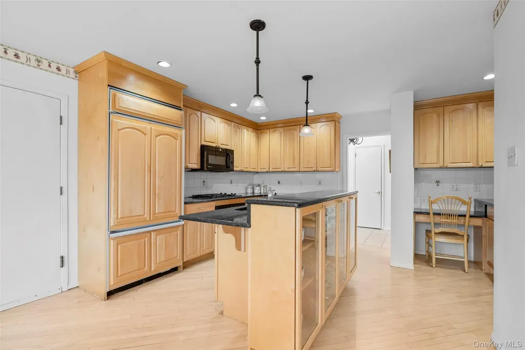 601 Fairway Green Mamaroneck NY 10543