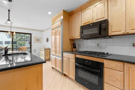 601 Fairway Green Mamaroneck NY 10543
