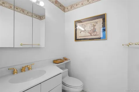 601 Fairway Green Mamaroneck NY 10543