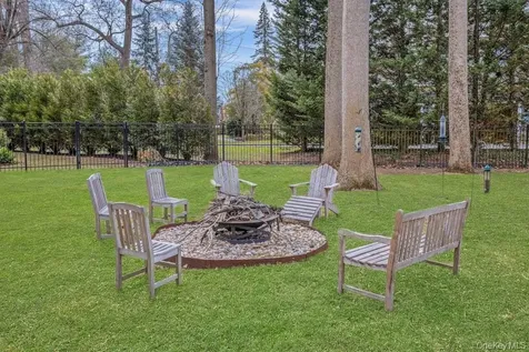 34 Hemlock Drive Sleepy Hollow NY 10591