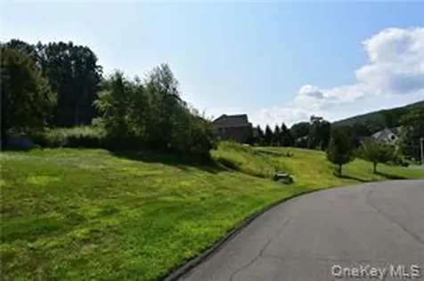 5 Antioch Court Stony Point NY 10980