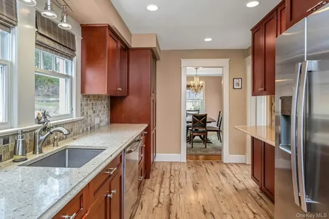 49 Bellewood Avenue Dobbs Ferry NY 10522