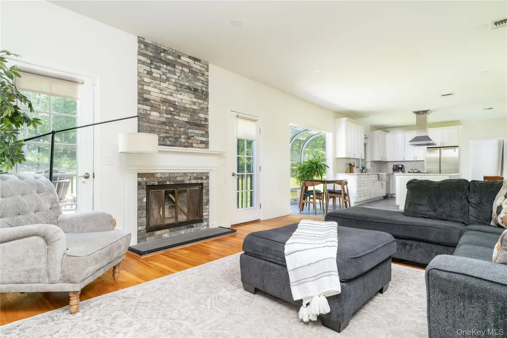27 Valenza Lane Blauvelt NY 10913