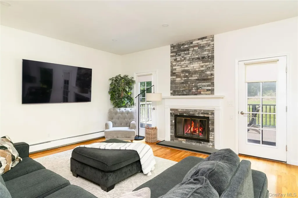 27 Valenza Lane Blauvelt NY 10913