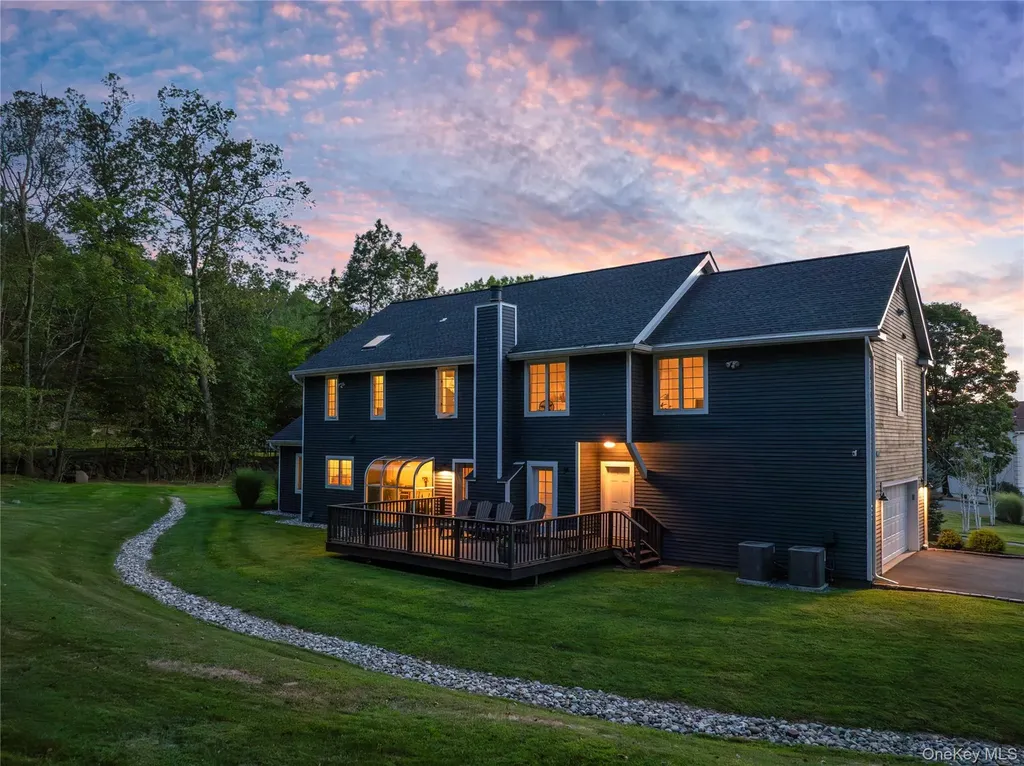 27 Valenza Lane Blauvelt NY 10913