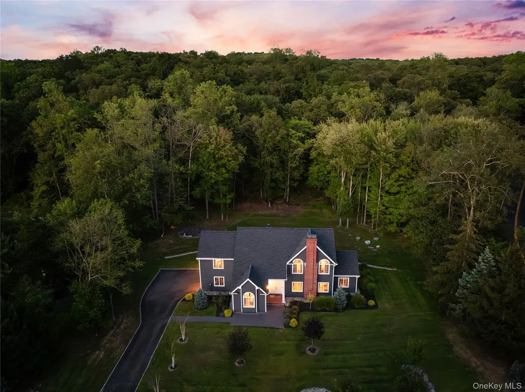 27 Valenza Lane Blauvelt NY 10913