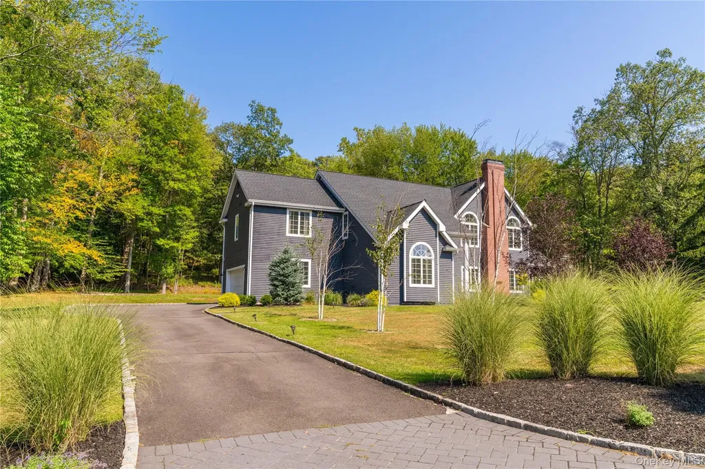 27 Valenza Lane Blauvelt NY 10913