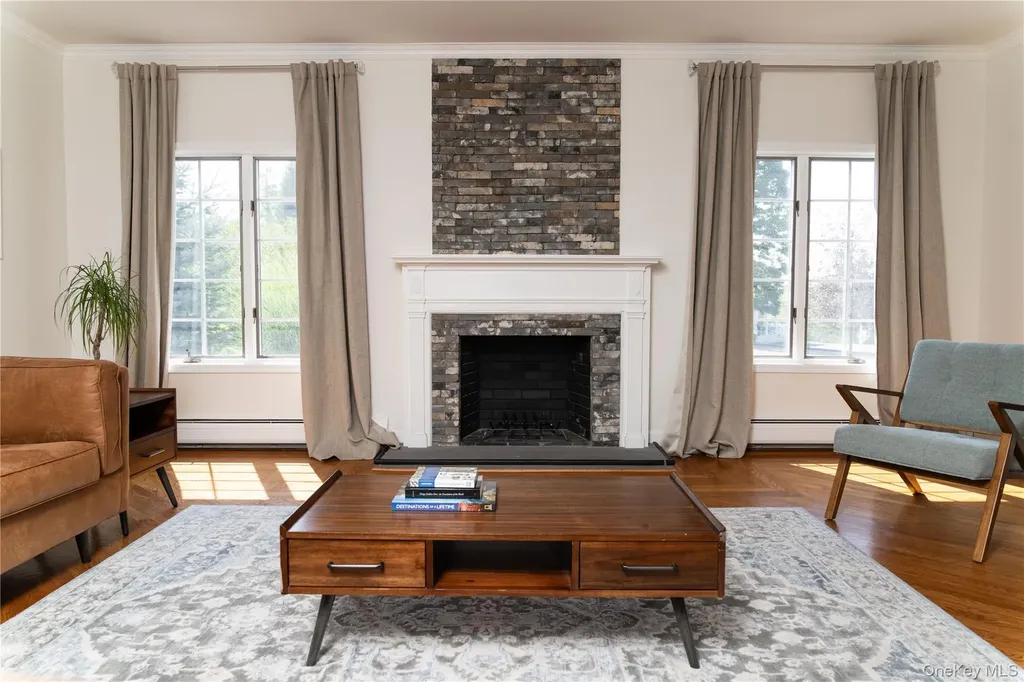 27 Valenza Lane Blauvelt NY 10913