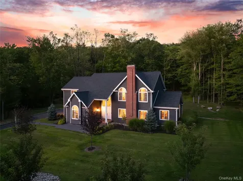 27 Valenza Lane Blauvelt NY 10913