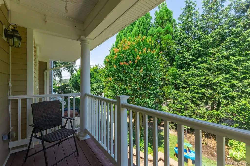 5 Rosebud Lane Babylon NY 11702