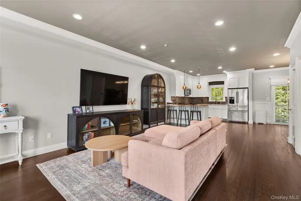 5 Rosebud Lane Babylon NY 11702