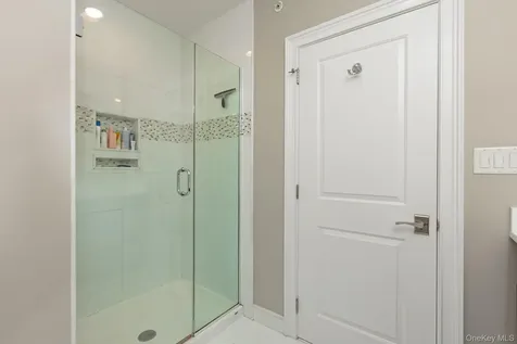 5 Rosebud Lane Babylon NY 11702