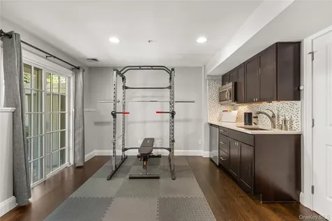 5 Rosebud Lane Babylon NY 11702
