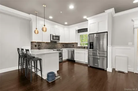 5 Rosebud Lane Babylon NY 11702