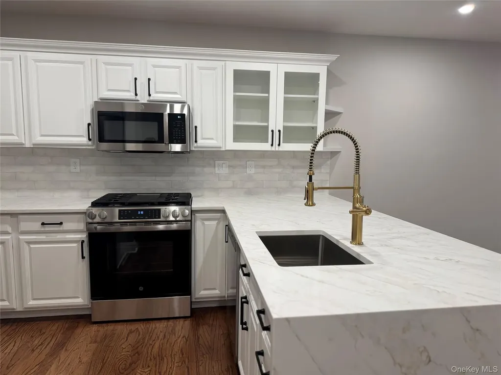 3111 Leeward Drive Haverstraw NY 10927