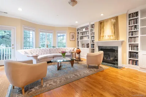 31 1st Street Pelham NY 10803