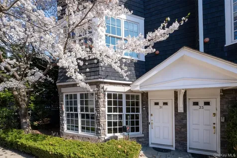 31 1st Street Pelham NY 10803