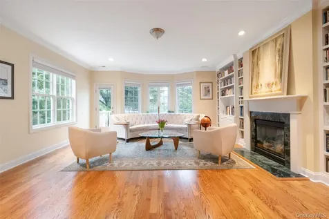 31 1st Street Pelham NY 10803