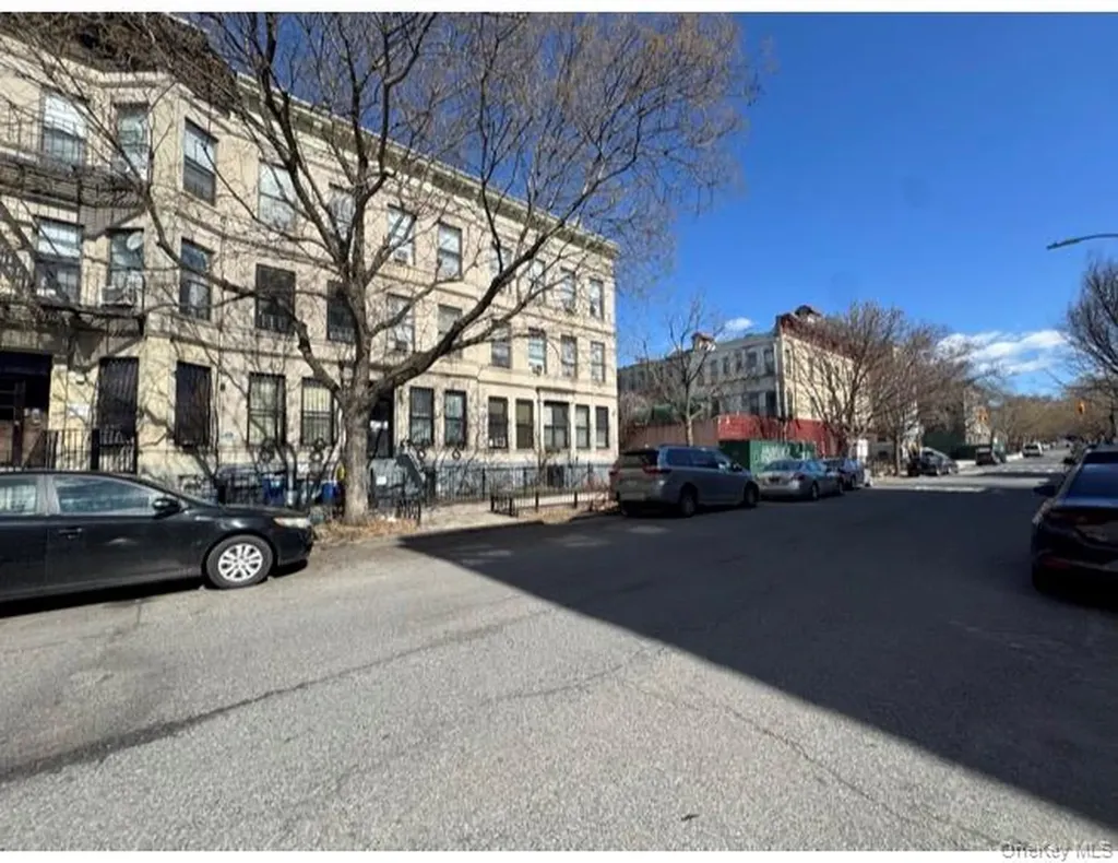 417 Chauncey Street Brooklyn NY 11233