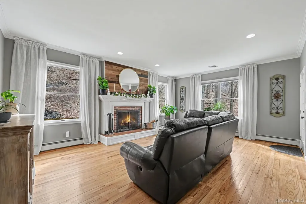 3 Nova Drive Cornwall NY 12518