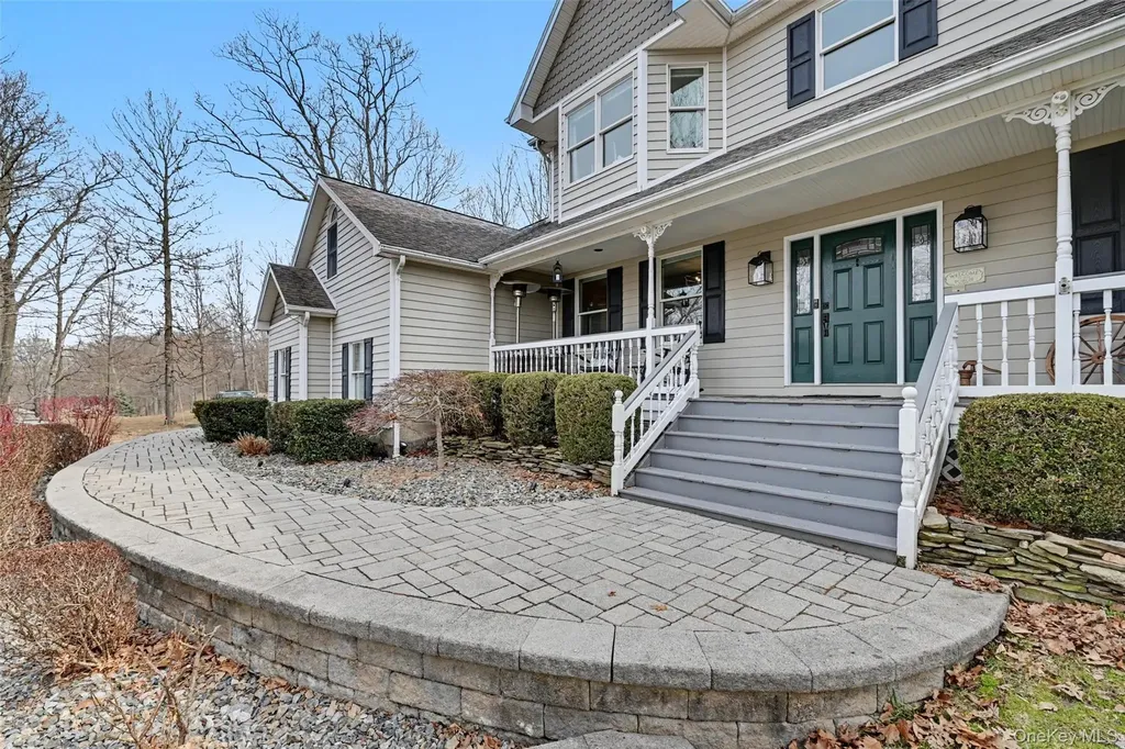 3 Nova Drive Cornwall NY 12518