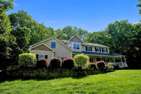3 Nova Drive Cornwall NY 12518