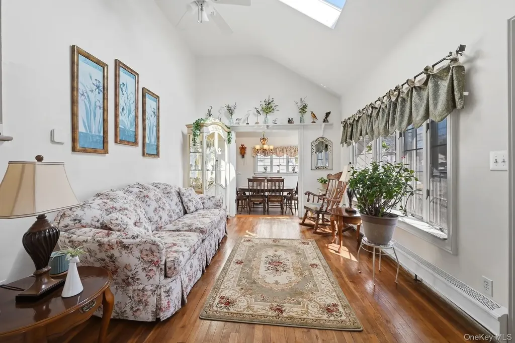 628 Peter Paul Drive West Islip NY 11795