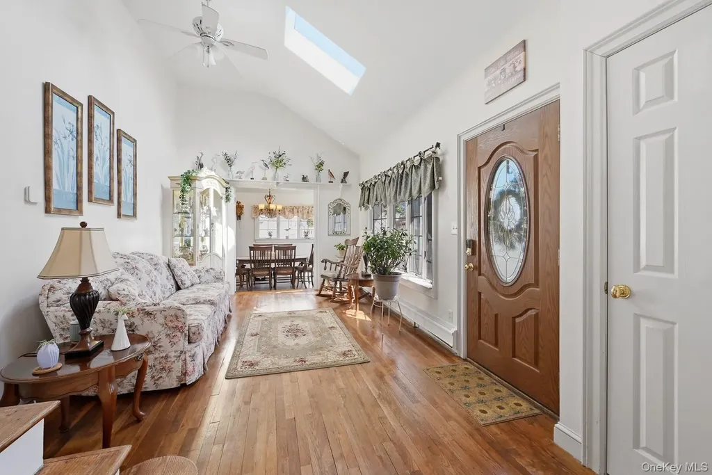 628 Peter Paul Drive West Islip NY 11795