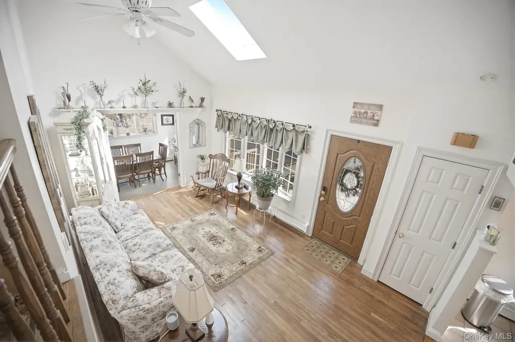 628 Peter Paul Drive West Islip NY 11795
