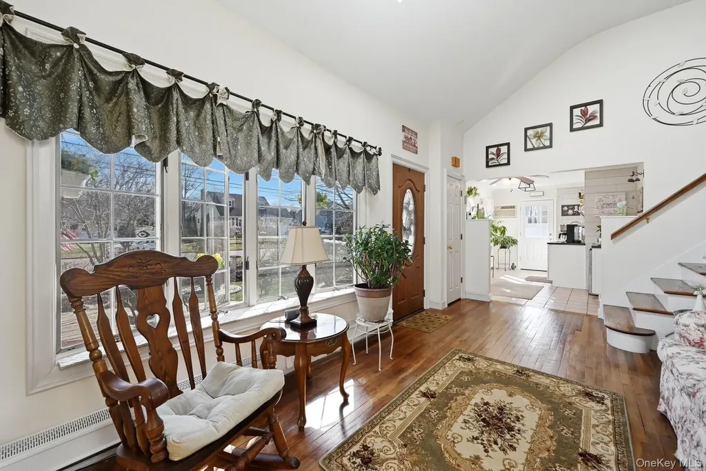 628 Peter Paul Drive West Islip NY 11795