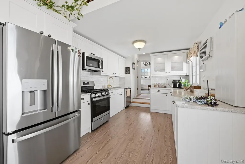 628 Peter Paul Drive West Islip NY 11795