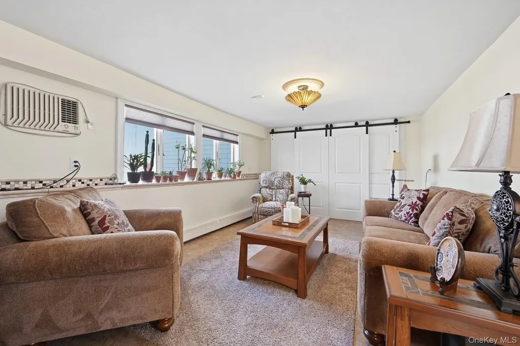 628 Peter Paul Drive West Islip NY 11795
