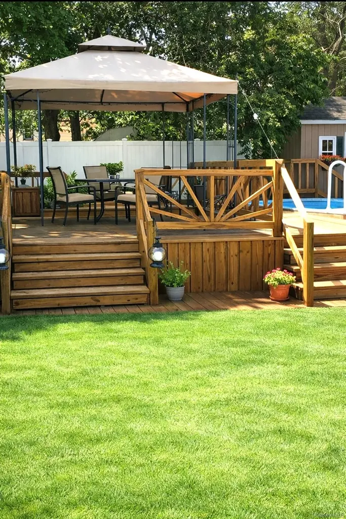 628 Peter Paul Drive West Islip NY 11795