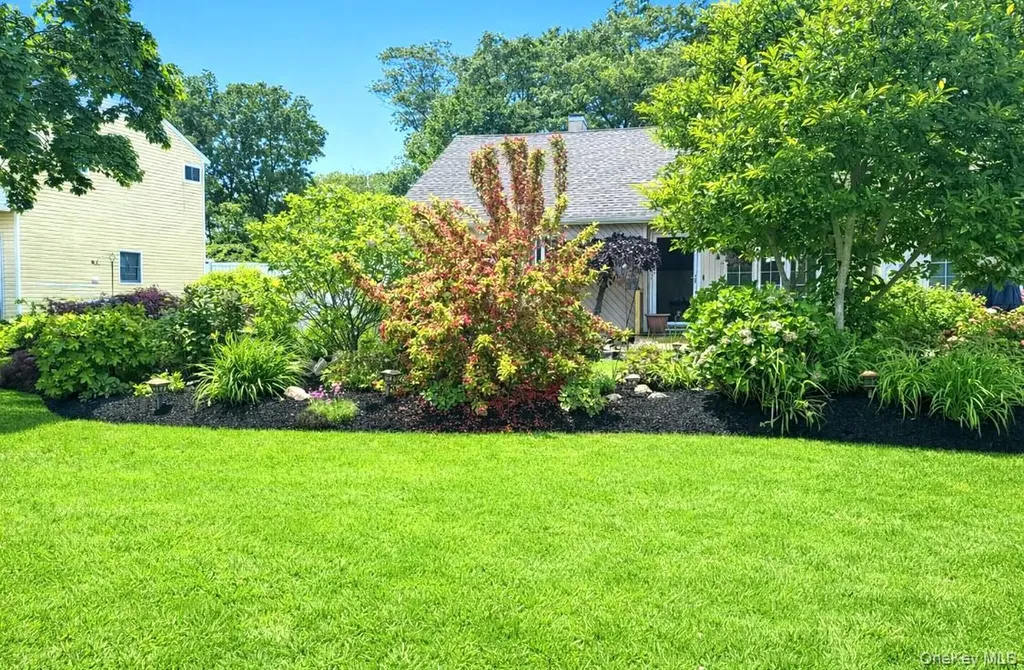 628 Peter Paul Drive West Islip NY 11795