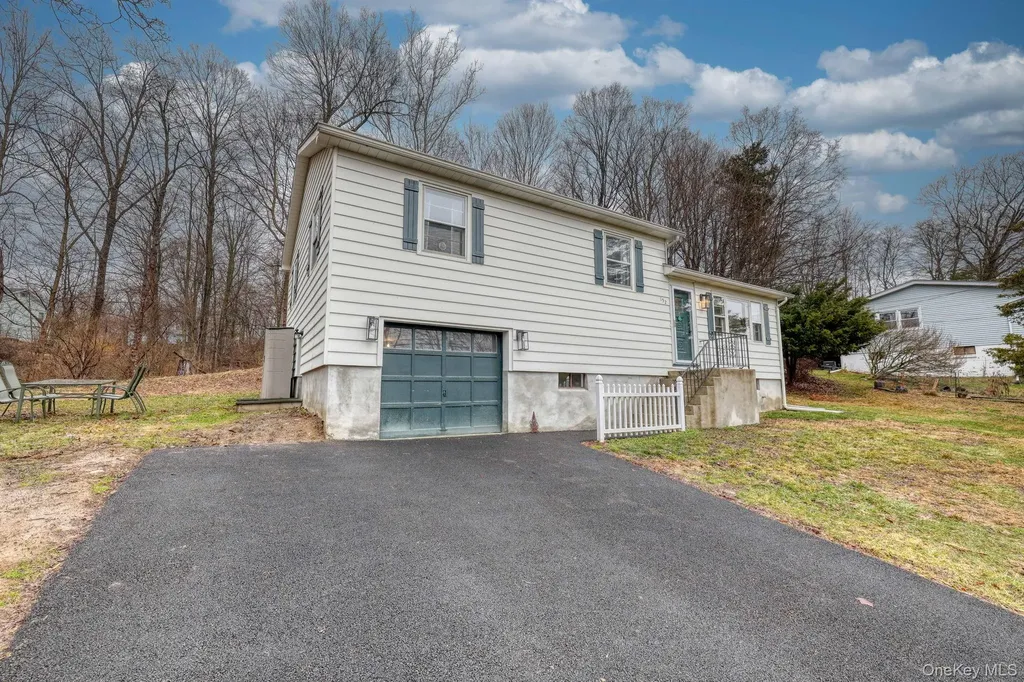 152 Sunrise Hill Road Fishkill NY 12524