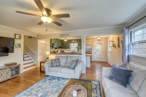 152 Sunrise Hill Road Fishkill NY 12524